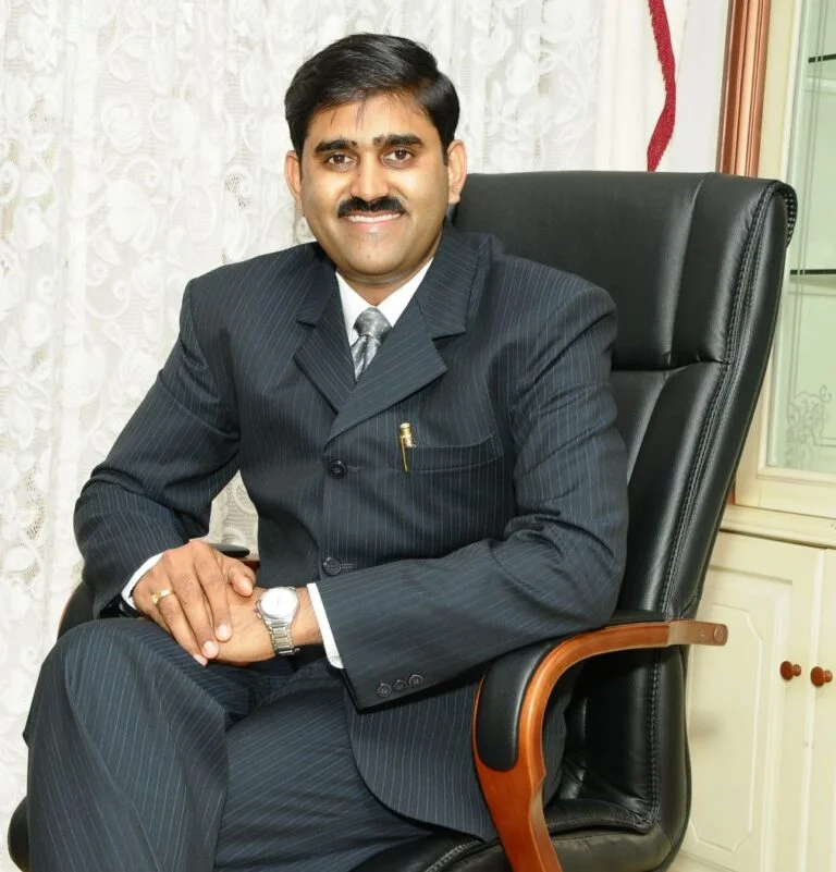 Vijay-Cheluvaraj-N-Physician-768x801